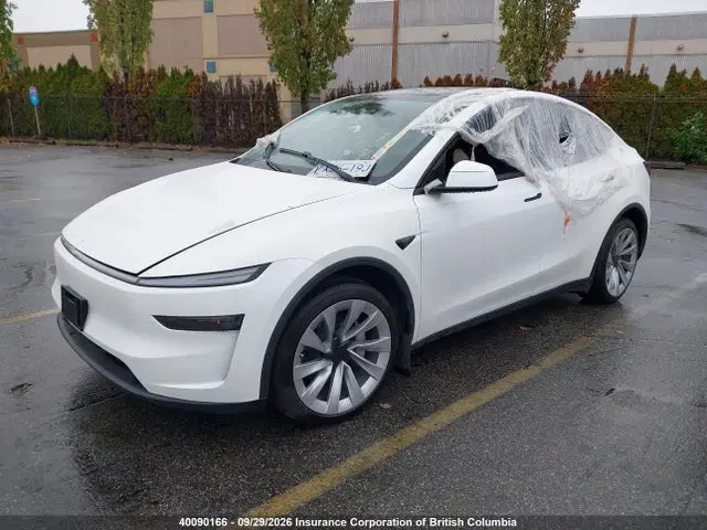 2026 Tesla Model Y VIN 7SAYGDEE3TF323042 фото 2