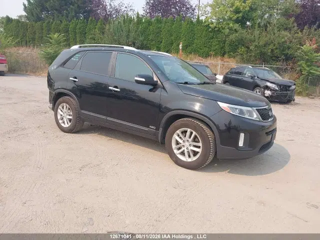 5XYKTCA67FG601641 — 2015 Kia Sorento LX, Rear, фото до ремонта