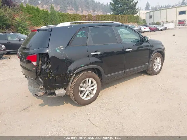 2015 KIA SORENTO LX VIN 5XYKTCA67FG601641 фото 4