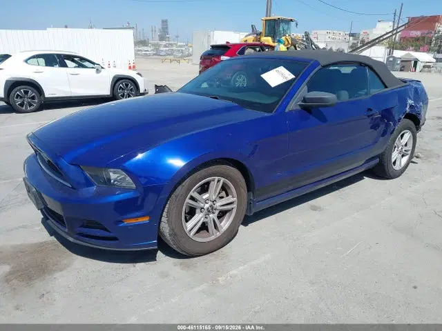 2014 Ford Mustang V6 VIN 1ZVBP8EM3E5267185 фото 2