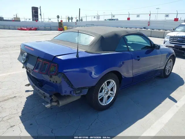 2014 Ford Mustang V6 VIN 1ZVBP8EM3E5267185 фото 4