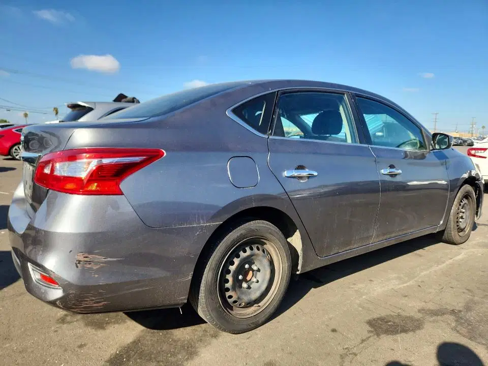 2018 Nissan Sentra VIN 3N1AB7AP4JY300198 фото 3