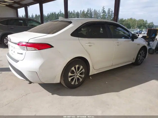 2020 Toyota Corolla Hybrid Le VIN JTDEBRBE2LJ028877 фото 4