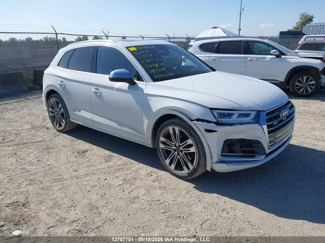 WA1C4AFY8J2165153 — 2018 Audi SQ5 3.0T Technik, Front, фото до ремонта