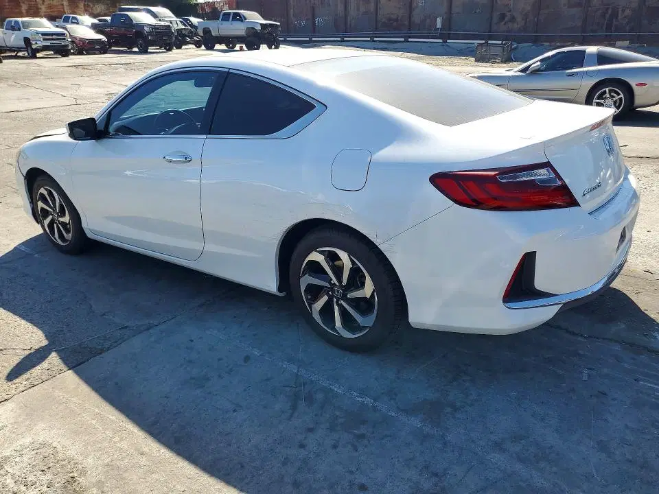 2016 Honda Accord VIN 1HGCT1B30GA003326 фото 2
