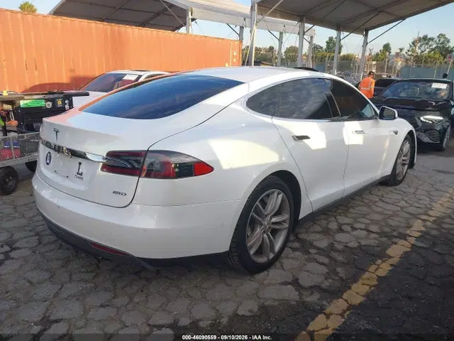 2015 Tesla Model S 70d/85d/p85d VIN 5YJSA1H26FF085969 фото 4