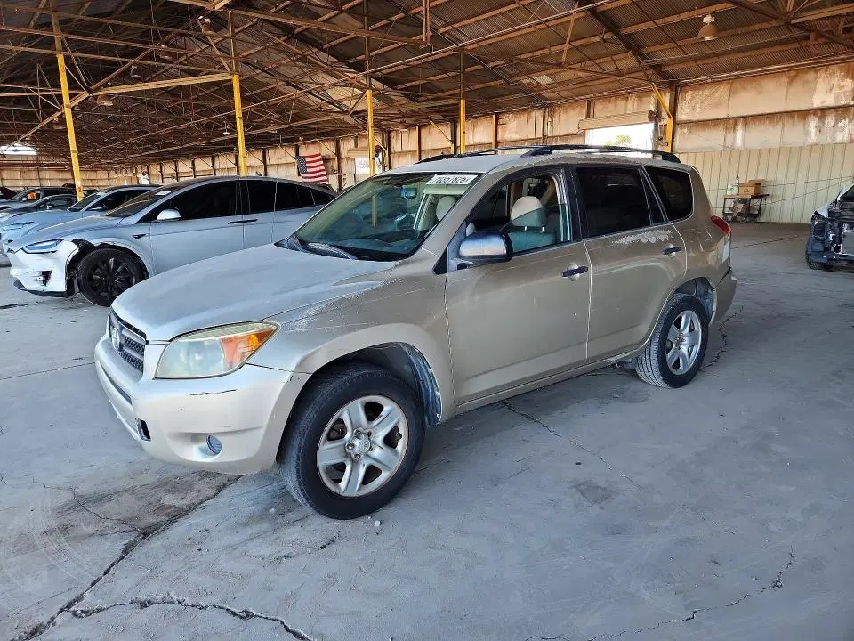 JTMZD33V876030231 — 2007 Toyota RAV4, MINOR DENT/SCRATCHES, фото до ремонта
