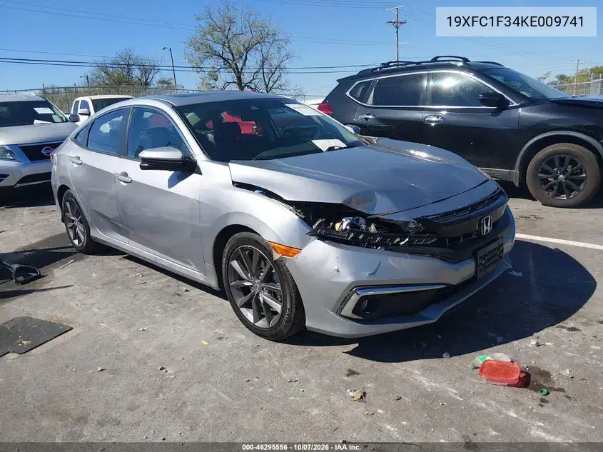 19XFC1F34KE009741 — 2019 Honda Civic, передняя часть, фото до ремонта