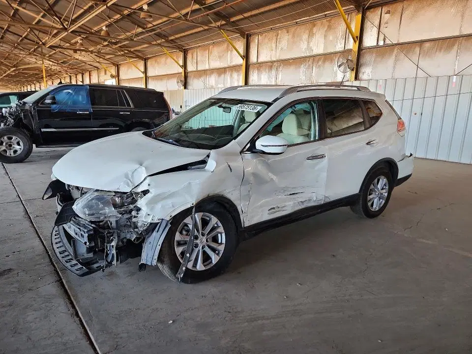 KNMAT2MV6GP685135 — 2016 Nissan Rogue, Передняя часть, фото до ремонта