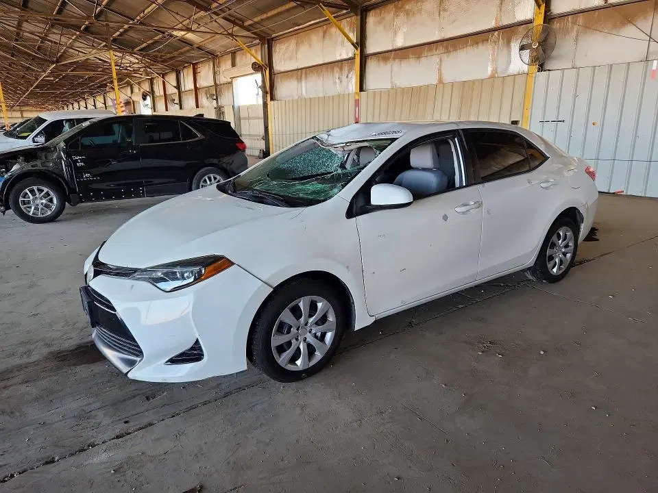 5YFBURHE9HP695193 — 2017 Toyota Corolla, FRONT END, фото до ремонта