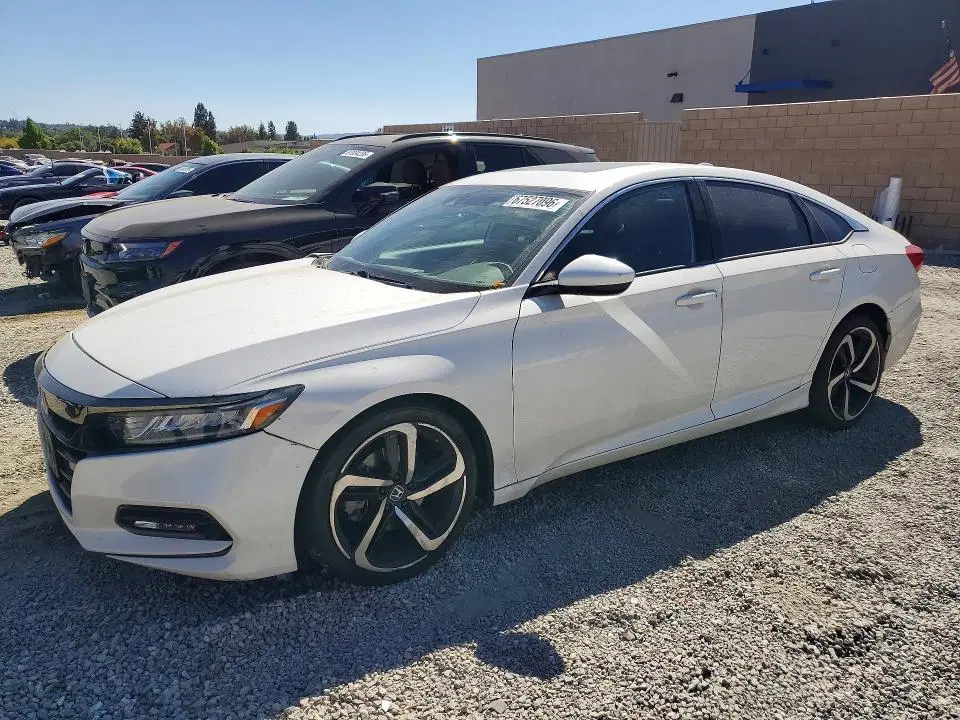 1HGCV2F39KA018281 — 2019 Honda Accord, Side, фото до ремонта
