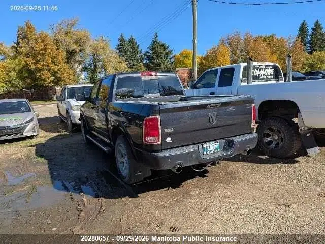 2015 Dodge Ram 1500 Laramie Crew Cab VIN 1C6RR7NM4FS568774 фото 3