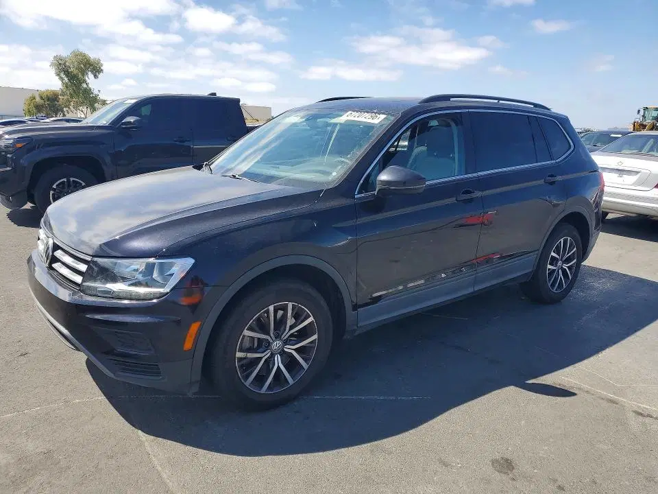 3VV3B7AX1KM053285 — 2019 Volkswagen Tiguan, Front End, фото до ремонта
