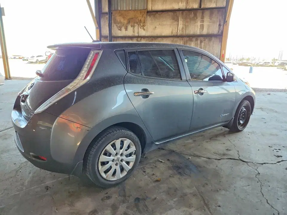 2015 NISSAN LEAF VIN 1N4AZ0CP2FC314782 фото 3