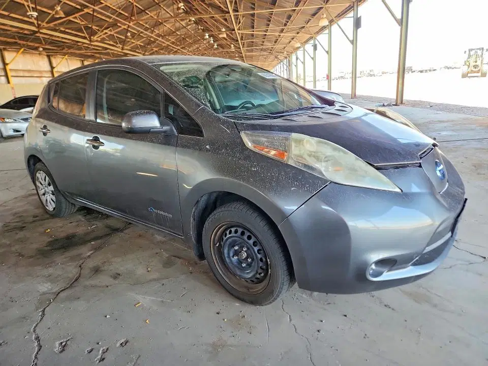 2015 NISSAN LEAF VIN 1N4AZ0CP2FC314782 фото 4
