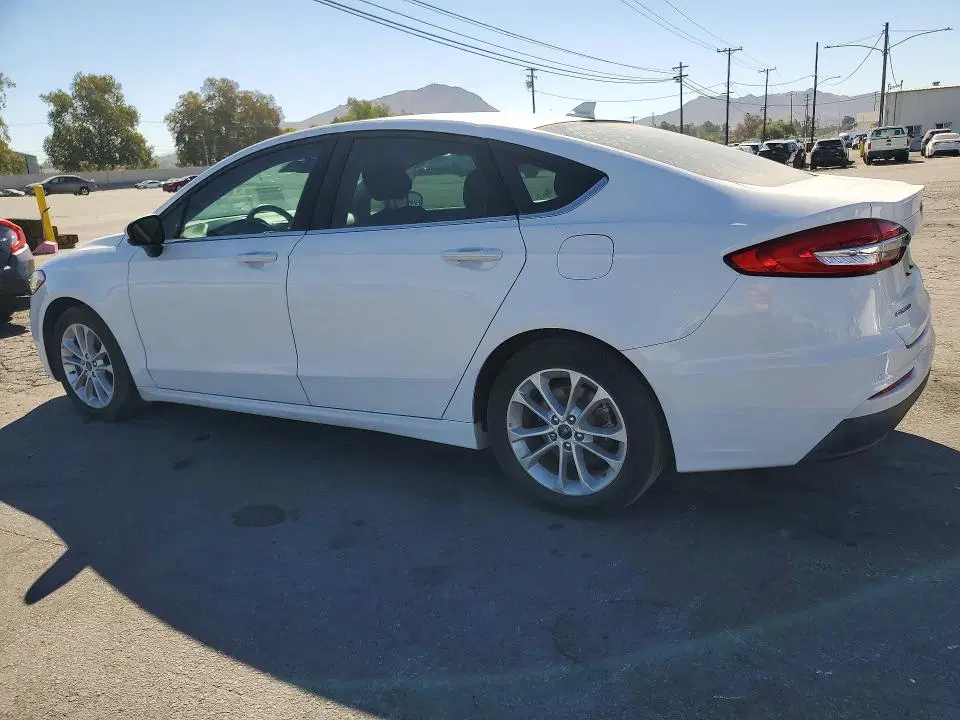 2020 Ford Fusion VIN 3FA6P0HD7LR253548 фото 2