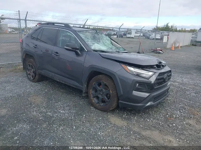 2T3J1RFV7NW272685 — 2022 Toyota RAV4 Trail, Roll Over, фото до ремонта