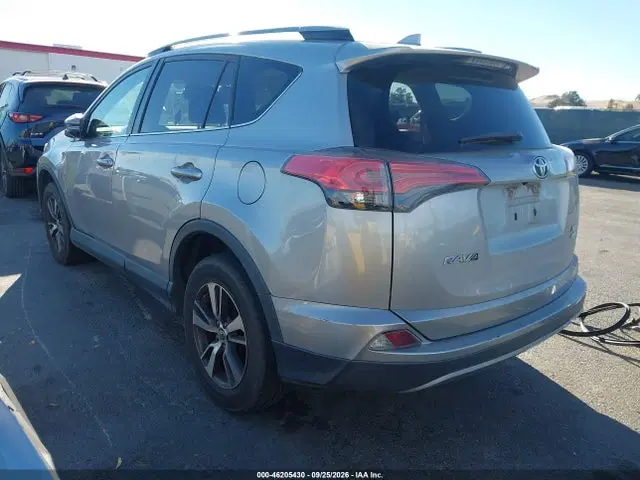 2017 Toyota Rav4 Xle VIN 2T3RFREVXHW648788 фото 3