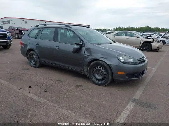 3VWPX7AJ5EM618765 — 2014 Volkswagen Golf 2.5L Comfortline/2.5L Trendline/2.5L Wolfsburg Edition, Задняя часть (Rear), фото до ремонта