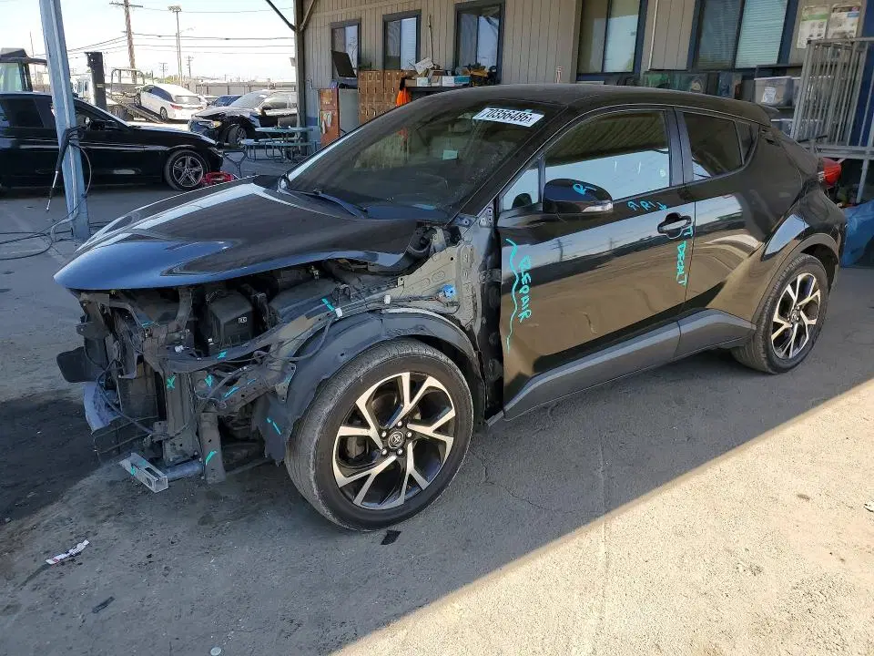 JTNKHMBX9J1007734 — 2018 Toyota C-HR, Передняя часть (Front End), фото до ремонта