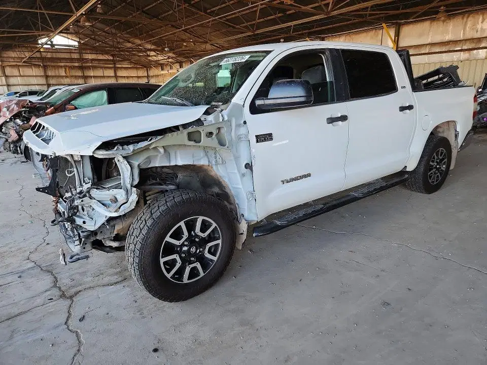 5TFEW5F11GX205457 — 2016 Toyota Tundra, Передняя часть (Front End), фото до ремонта