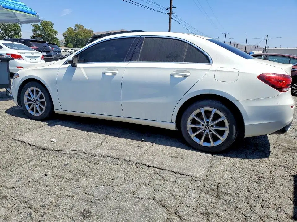 2019 Mercedes-Benz A VIN WDD3G4FB6KW019697 фото 2