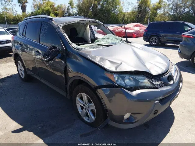 JTMRFREV8ED050997 — 2014 Toyota RAV4 XLE, Normal Wear & Tear, фото до ремонта