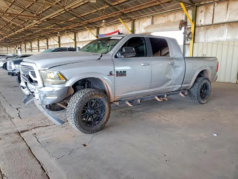 3C6UR5NL1JG380736 — 2018 RAM 2500, Передняя часть, фото до ремонта