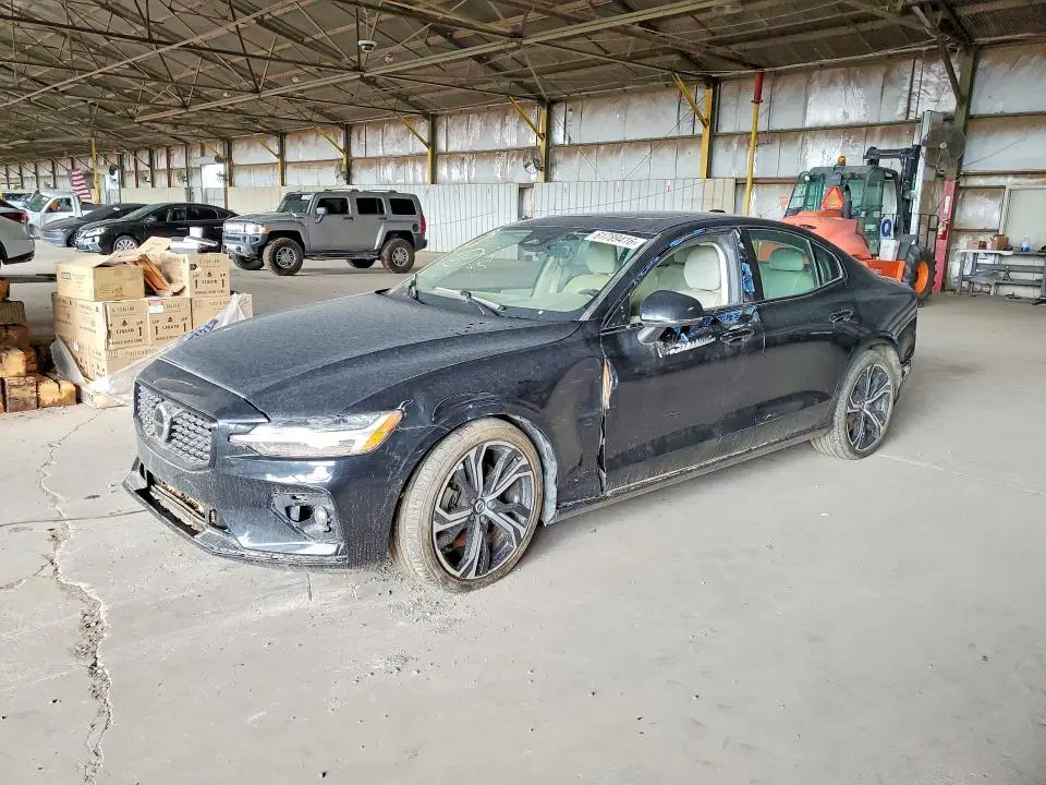 7JRL12FL4RG281264 — 2024 Volvo S60, WATER/FLOOD, фото до ремонта