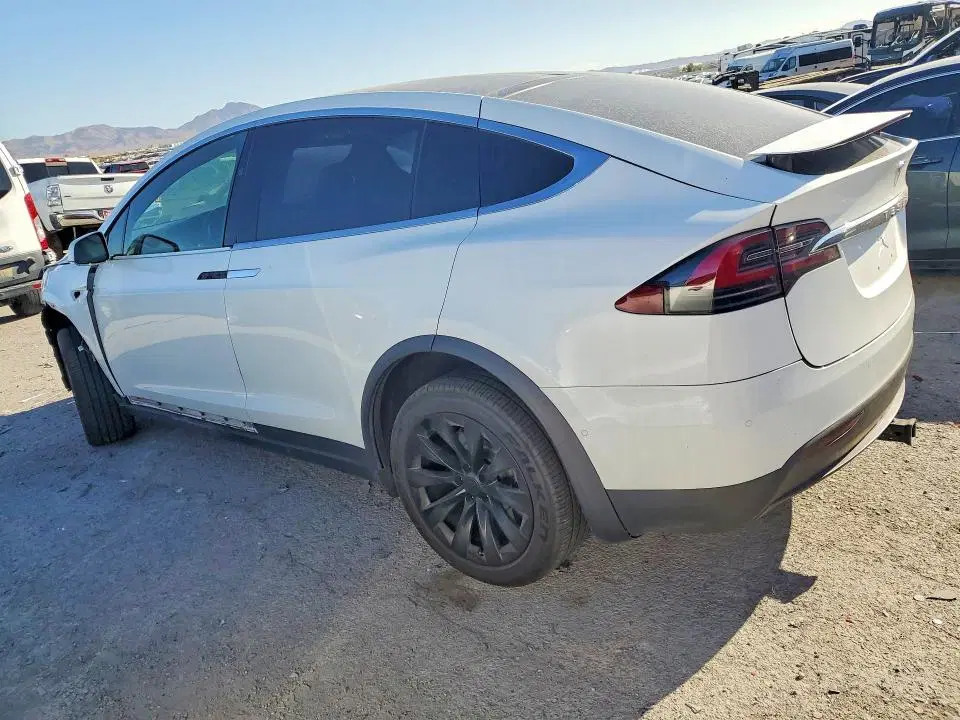 2019 Tesla MODEL X VIN 5YJXCBE24KF193172 фото 2