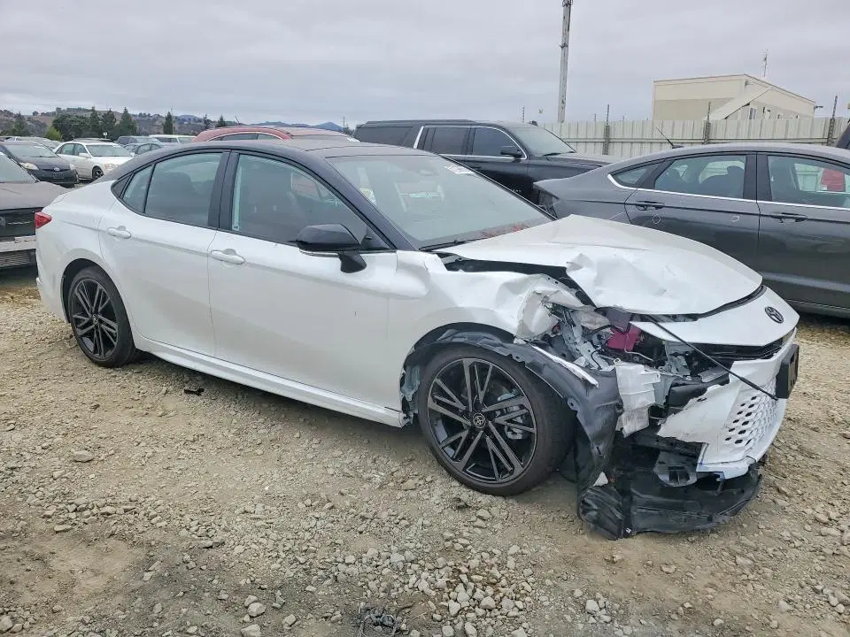 2026 Toyota Camry VIN 4T1DAACK7TU312911 фото 4