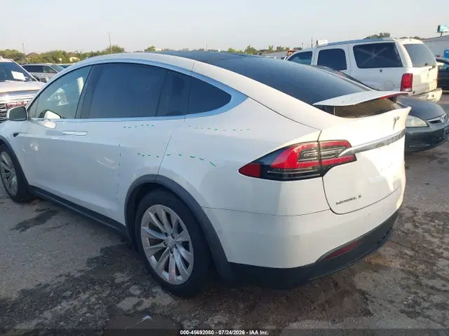 2018 Tesla Model X 100d/75d/p100d VIN 5YJXCDE24JF111726 фото 3