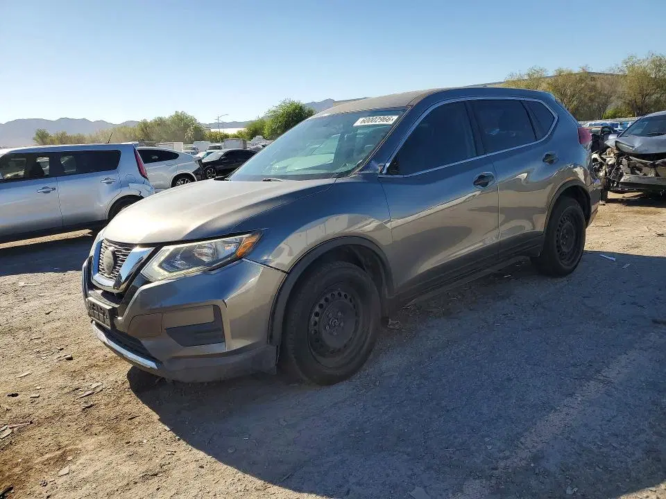KNMAT2MT3JP549034 — 2018 Nissan Rogue, Front End, фото до ремонта