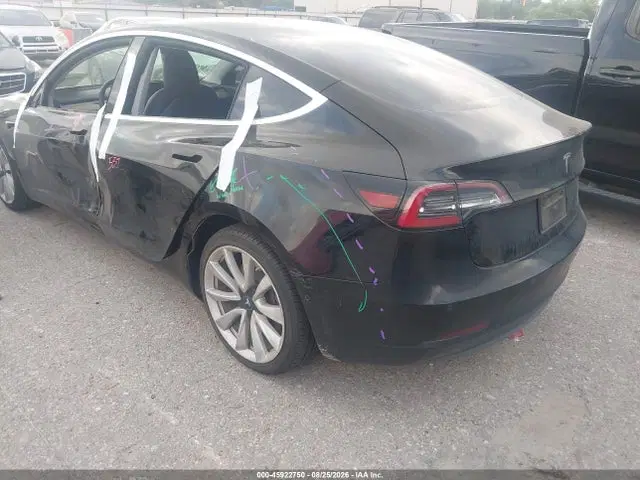 2020 Tesla MODEL 3 VIN 5YJ3E1EAXLF660820 фото 3