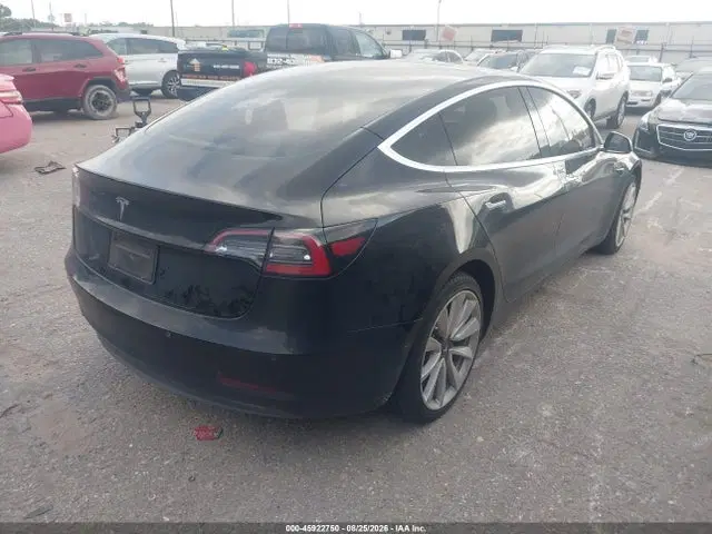 2020 Tesla MODEL 3 VIN 5YJ3E1EAXLF660820 фото 4