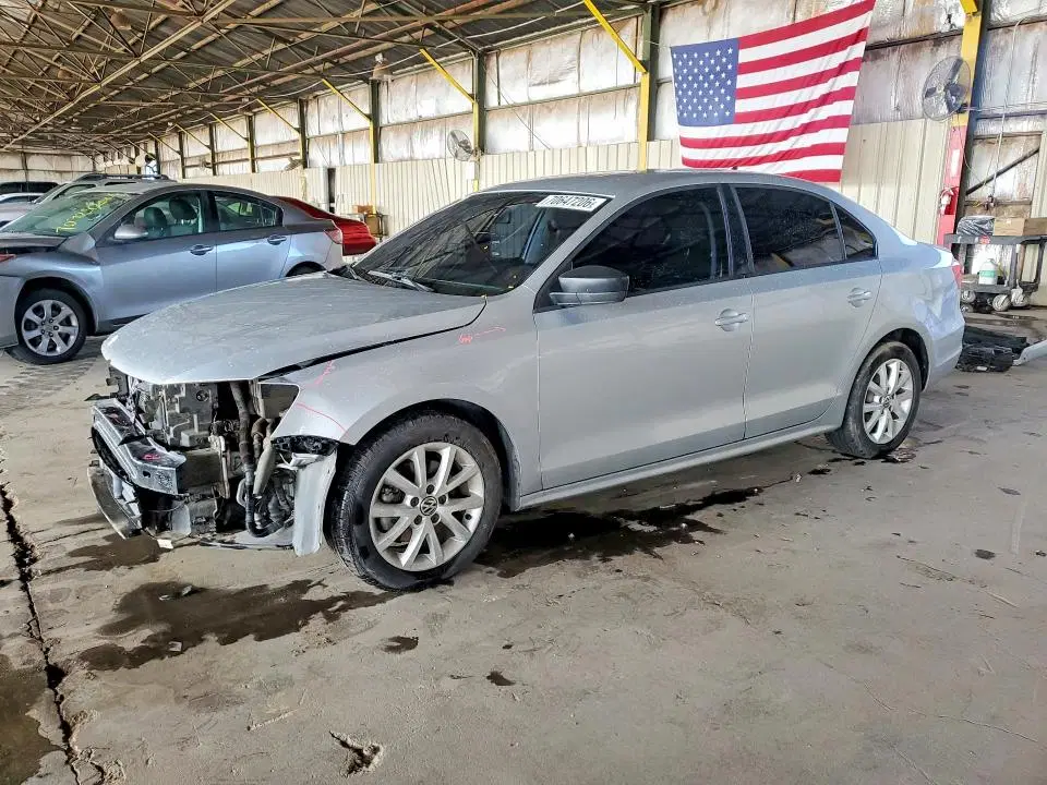 3VWD17AJ1FM292565 — 2015 Volkswagen Jetta, Передняя часть, фото до ремонта