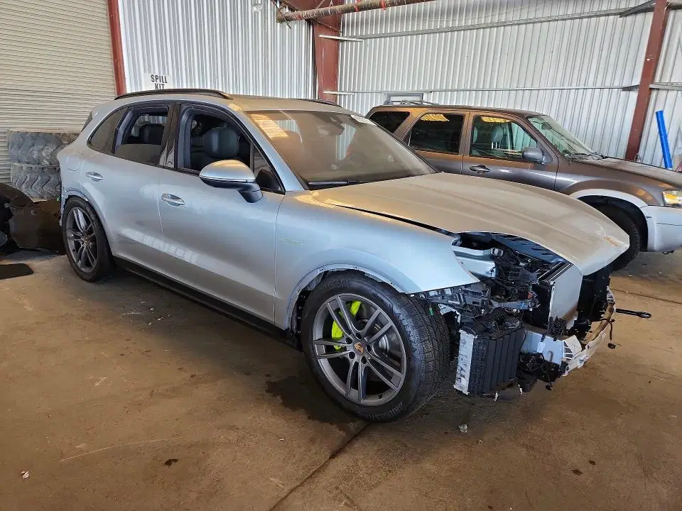 2026 Porsche Cayenne VIN WP1AN2AY0TDA20010 фото 4