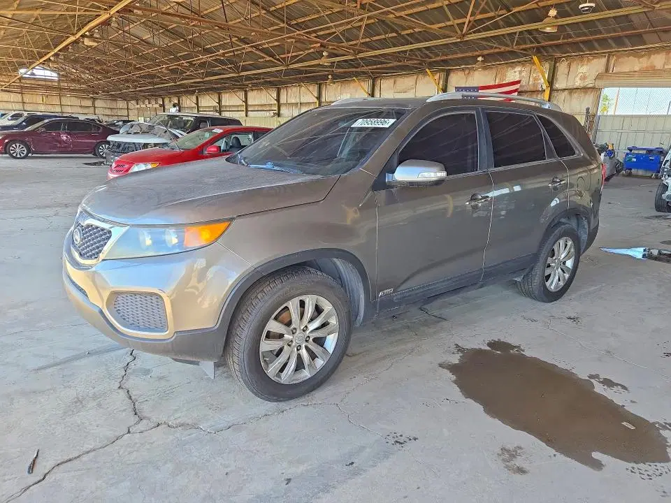 5XYKTDA22BG177265 — 2011 Kia Sorento, Задняя часть (Rear End), фото до ремонта