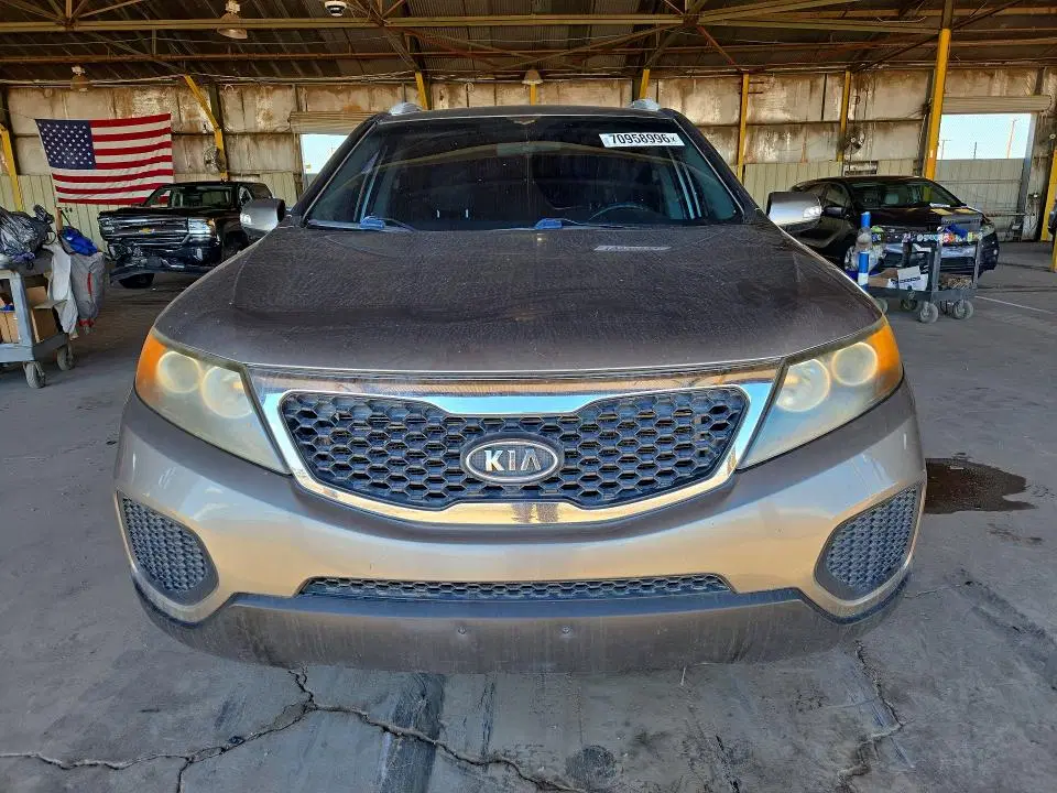 2011 KIA SORENTO VIN 5XYKTDA22BG177265 фото 4