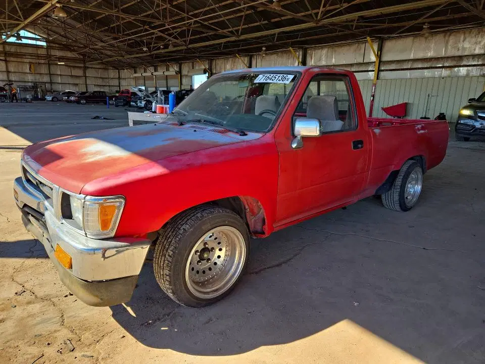 JT4RN81R8K0017250 — 1989 Toyota Pickup, Передняя часть (Front End), фото до ремонта