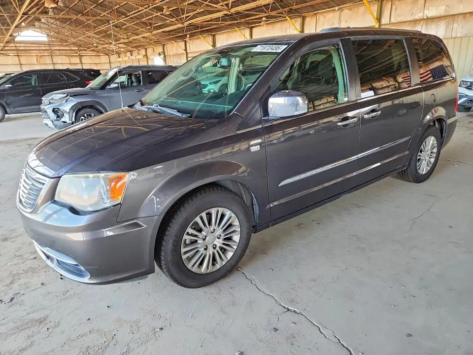 2C4RC1CGXER239629 — 2014 Chrysler Town &amp; Country, Передняя часть, фото до ремонта