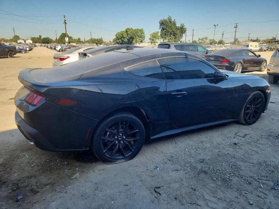 2026 Ford Mustang VIN 1FA6P8TH6T5101577 фото 3