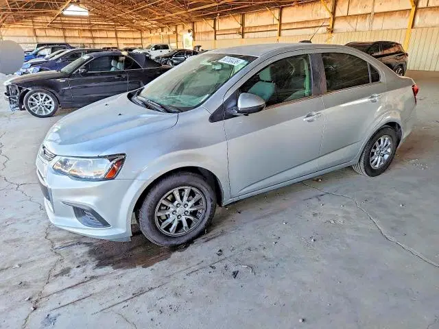 1G1JD5SB1J4124091 — 2018 Chevrolet Sonic, Мелкие вмятины и царапины, фото до ремонта