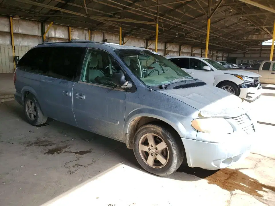 2005 DODGE GRAND CARAVAN VIN 2D4GP44L95R244896 фото 4