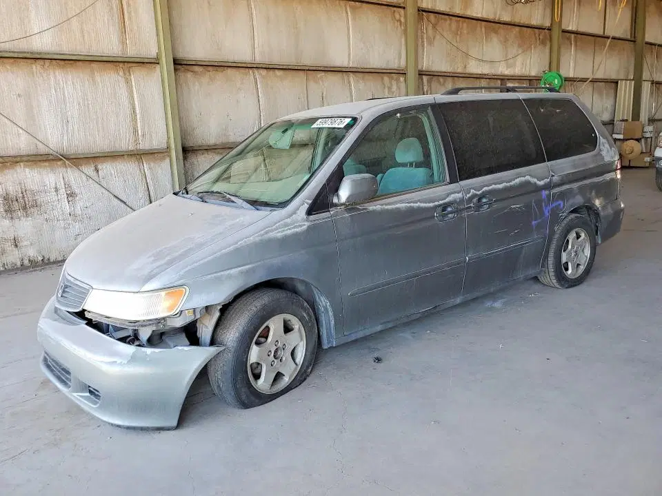 2HKRL18601H514321 — 2001 Honda Odyssey, FRONT END, фото до ремонта