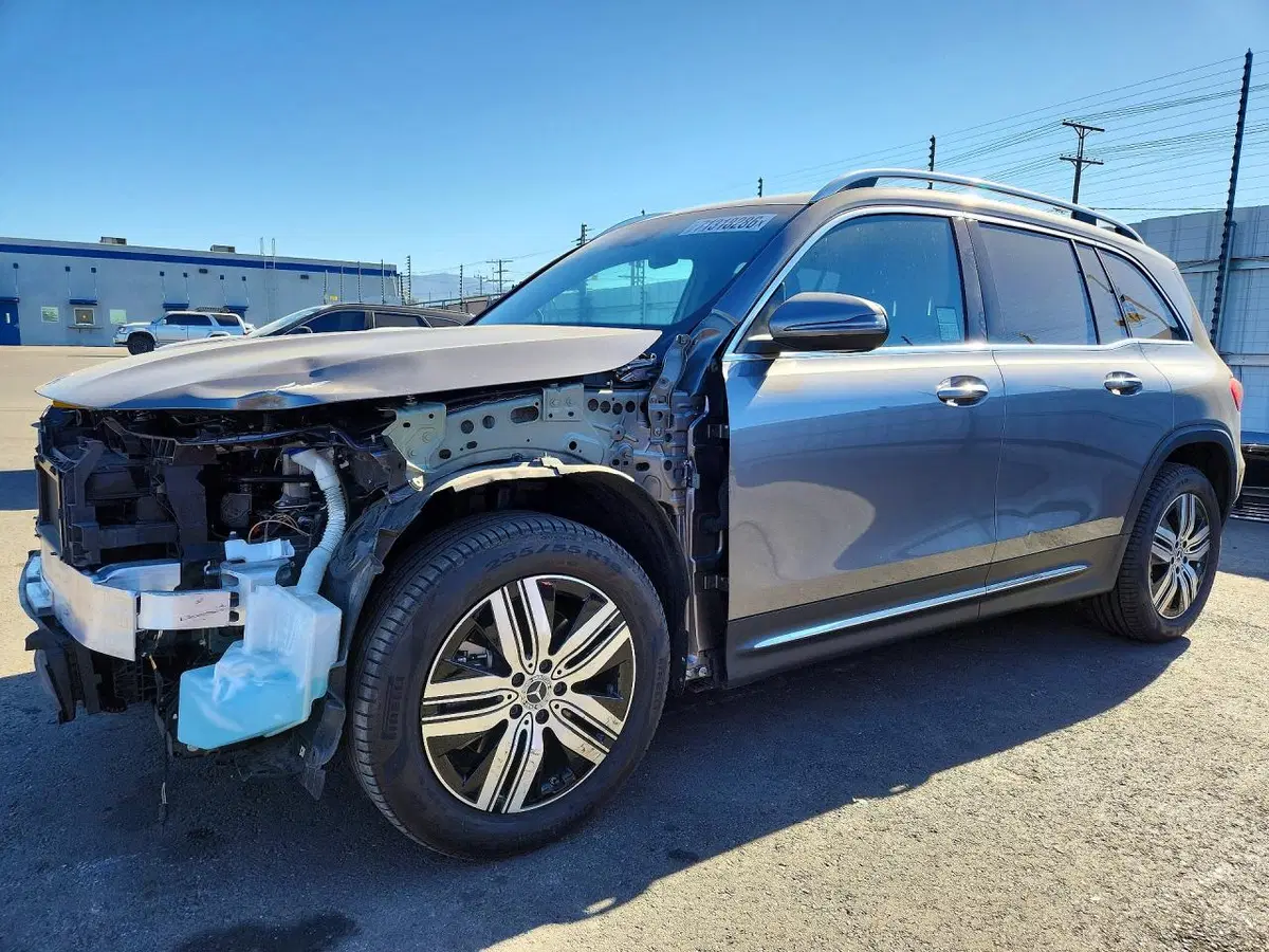 W1N9M0CB9RN094896 — 2024 Mercedes EQB, передняя часть, фото до ремонта