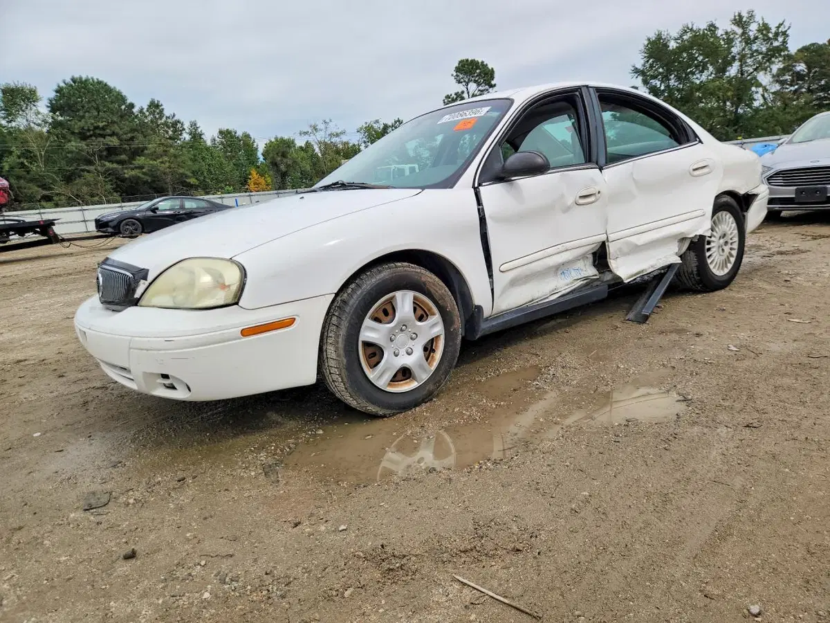 1MEFM50U65A612623 — 2005 Mercury Sable, Сторона, фото до ремонта