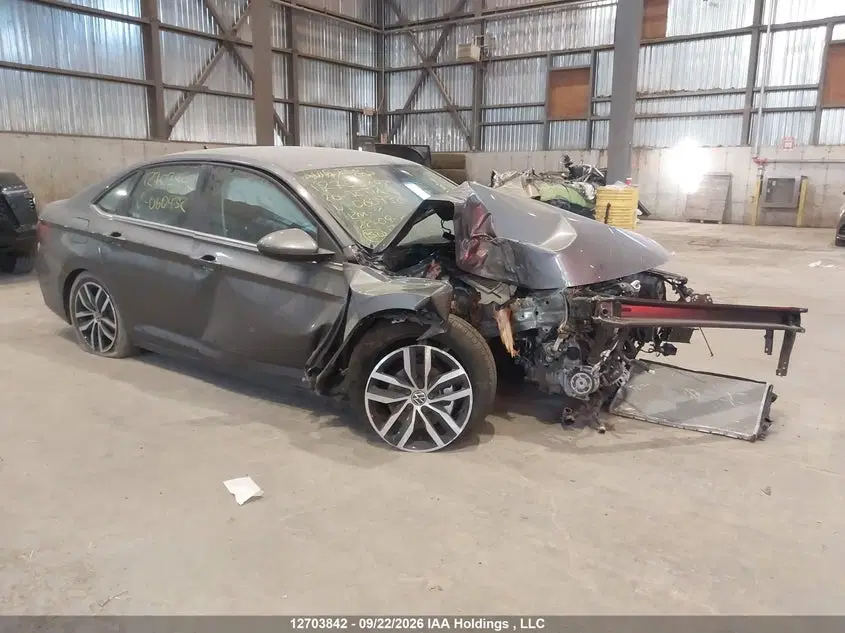 3VWEW7BU1TM060932 — 2026 Volkswagen Jetta Comfortline, Right Front, фото до ремонта