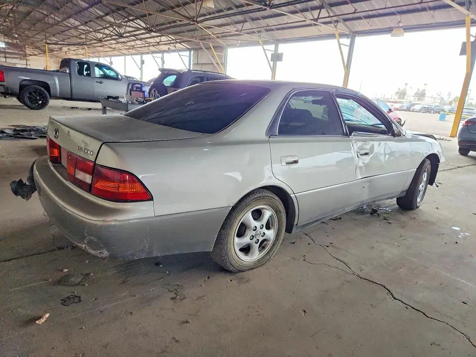 1998 LEXUS ES VIN JT8BF28G6W0100129 фото 3