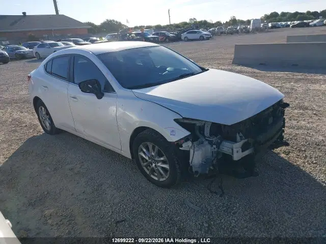 JM1BN1V76J1188332 — 2018 Mazda MAZDA3 50TH Anniversary Edition/Gs/SE, Передняя часть (Front), фото до ремонта